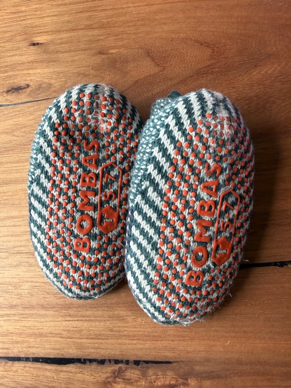Bombas Kids Youth Gripper Slippers - Picture 4 of 4